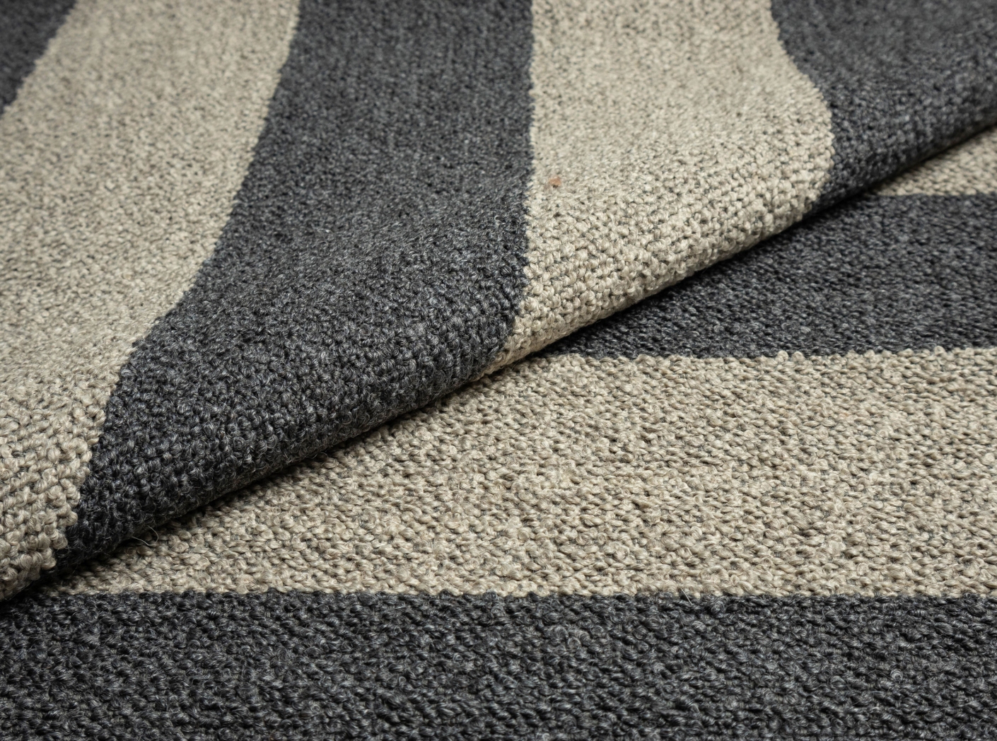 Barnum Stripe - 19 Sand/Anthracit