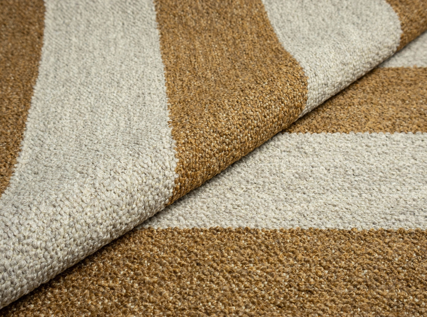 Barnum Stripe - 12 Sand/Fudge